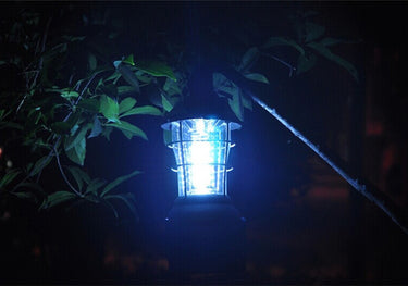 camping light, solar camping lantern, hand crank light, portable outdoor light, rechargeable camping light, emergency camping lantern, solar-powered light, black camping lantern | Bentalia Home