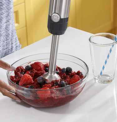 Ultimate Immersion Blender for Versatile Kitchen Use - Ideal for Smoothies, Baby Food, and More! Features Whisk, Blending Jar, 2-Speed Settings, and 500 Watts of Power.
