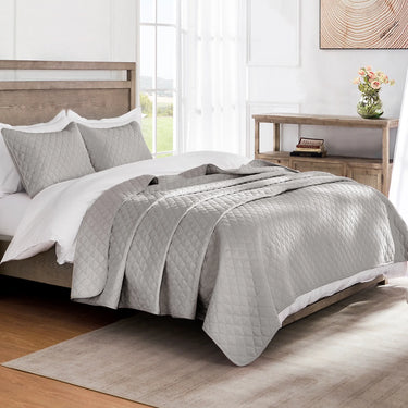 Reversible King Size Quilt Set, 3-Piece Lightweight Quilts Soft Bedspreads Bed Coverlets, Light Grey