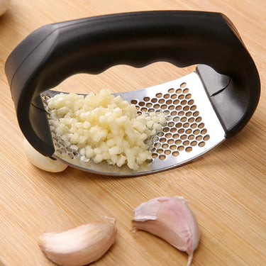 Stainless Steel Garlic Press – Manual Crusher & Mincer for Effortless Garlic Prep | Bentalia Home